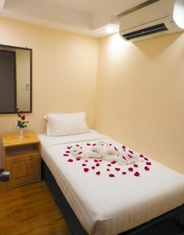 Backpacker Hostel (Adults Only) Yangon Luaran gambar